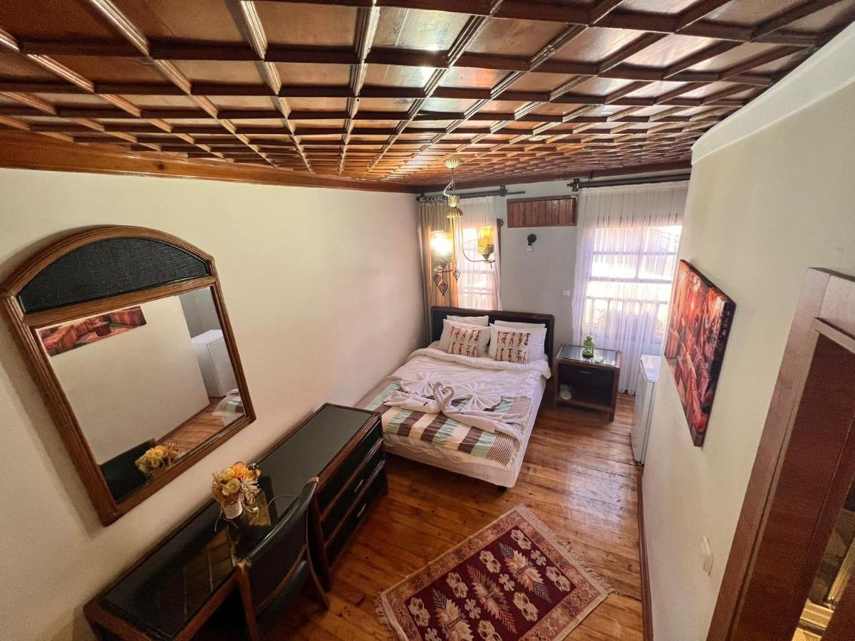 Sarı * Antalya
