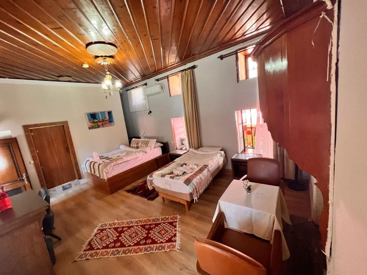 Sarı Pansiyon Antalya