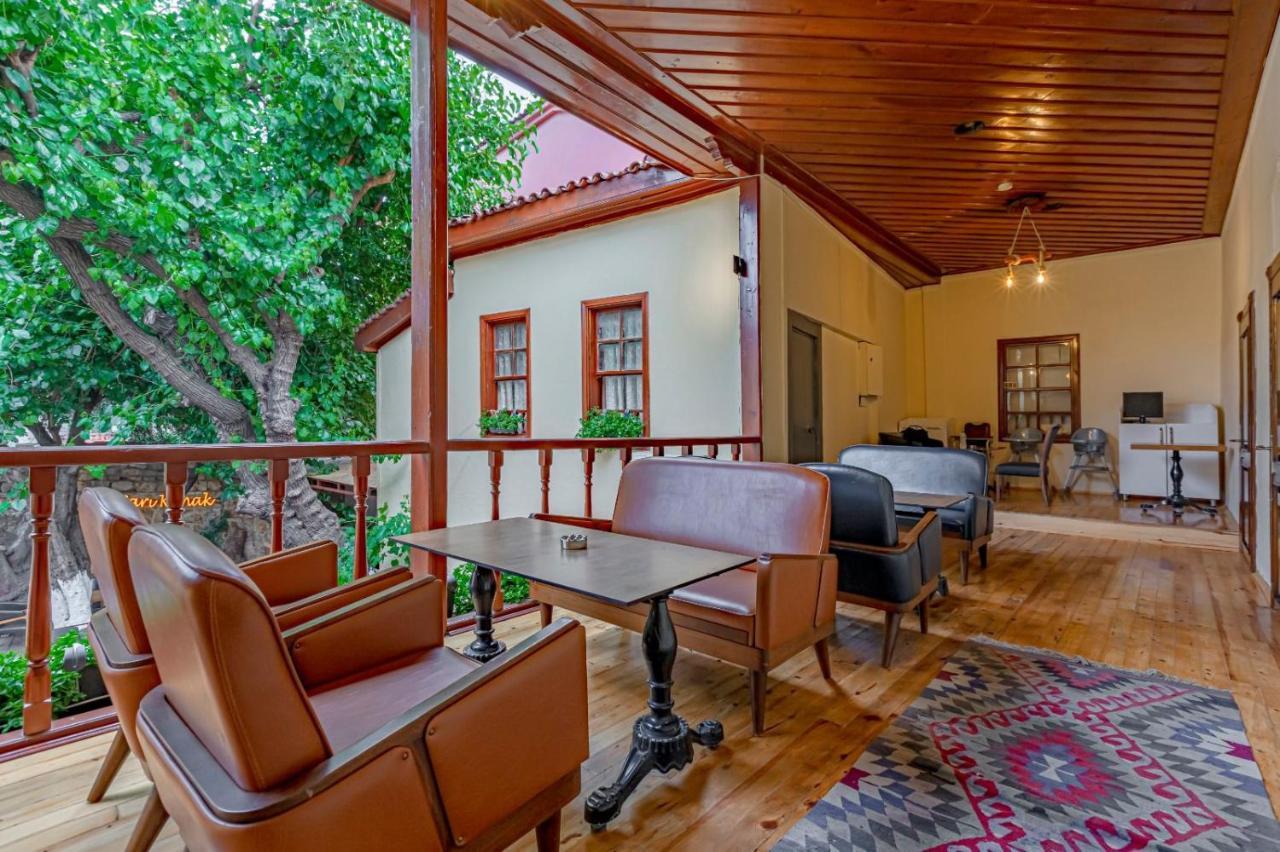 Sarı Pansiyon